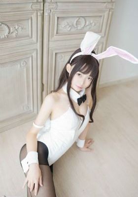 女机械人