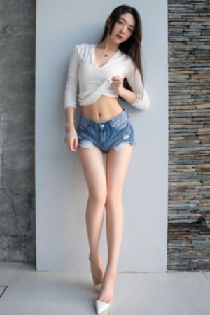 吃奶摸下激烈视频学生