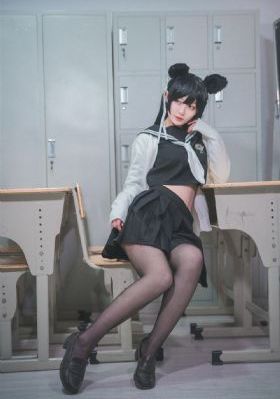 女子抱娃走进兵马俑坑当地回应