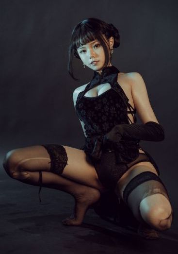 julia一部奶水流出的视频